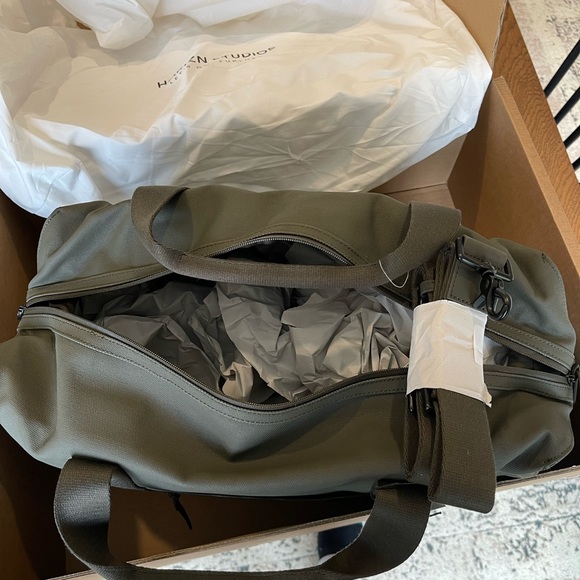 Horizn Studios Sofo Weekender Bay Olive Green NEW IN BOX (NIB) - Picture 5 of 10